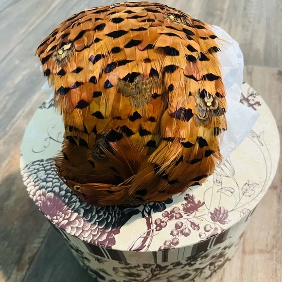 Elegant Pheasant Feathered Vintage 1950’s Women's Hat in Orange and Black - Picture 2 of 6